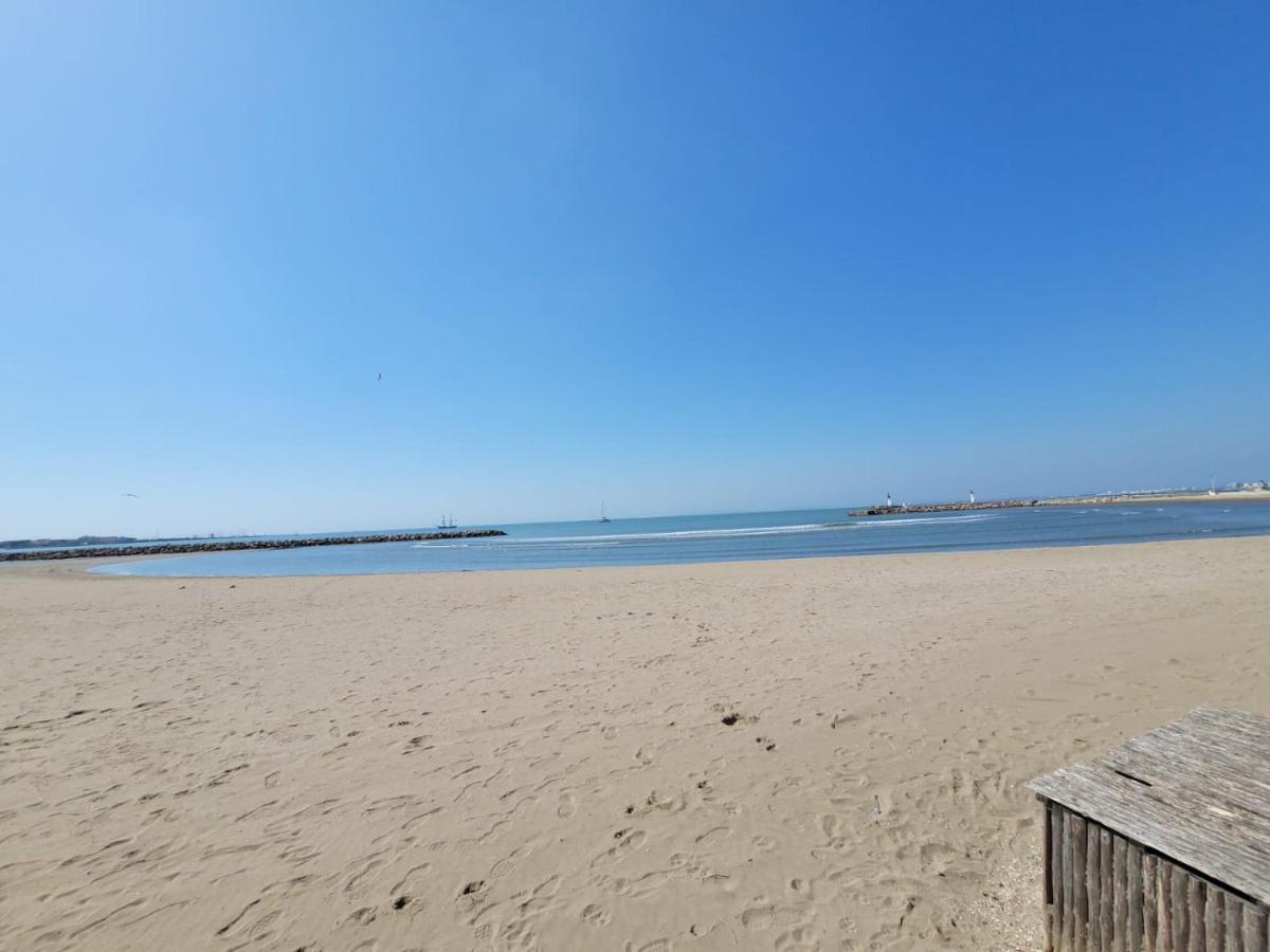 Studio Avec Loggia Entre Port, Plage Et Piscine Le Grau-du-Roi Eksteriør billede